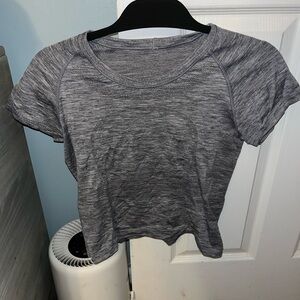 Women’s lululemon swiftly cropped tshirt